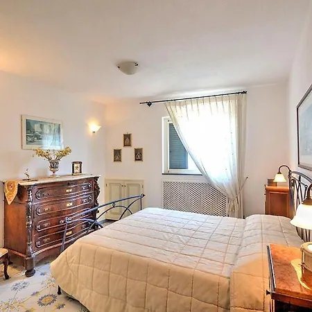 Tatil Evi Sleeps 4 Air Con Wifi *