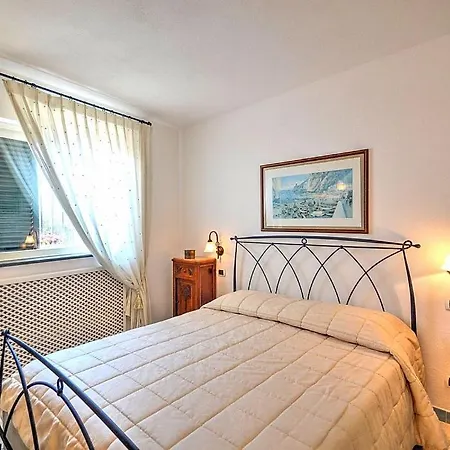 Tatil Evi Sleeps 4 Air Con Wifi Băile Herculane